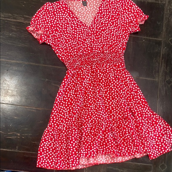 New SHEIN Ditsy Floral Shirred Waist Aline Red Dress - Picture 3 of 8